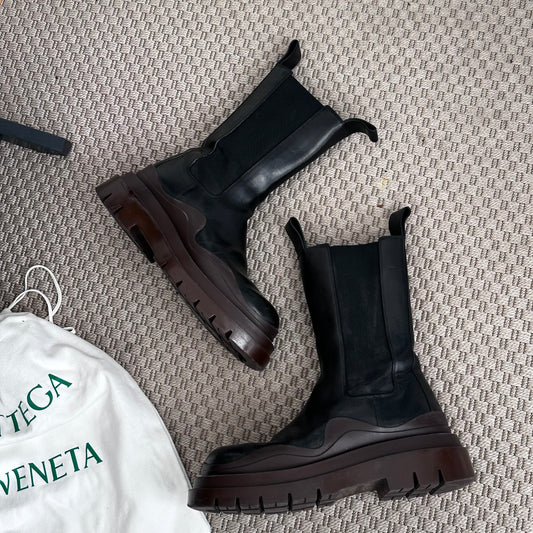 Bottega Veneta Black Tire Chelsea Boots – EU 39/UK 6