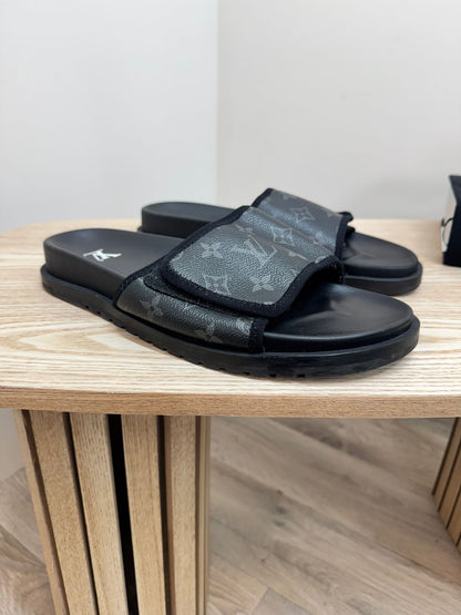 Louis Vuitton Black Monogram Slider – UK 9