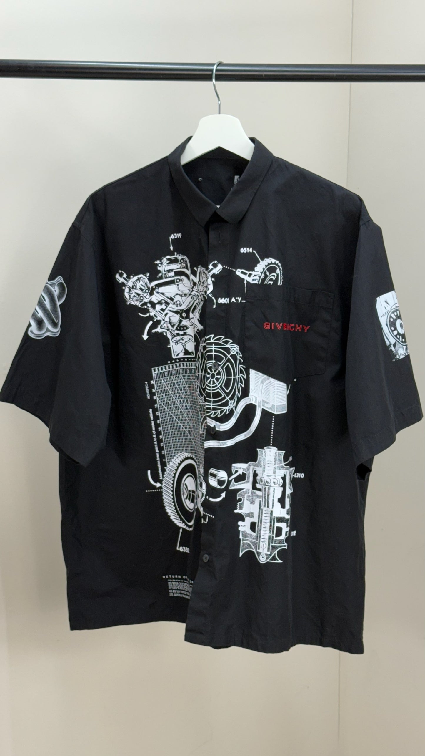 Givenchy Black Schematic Graphic Sports Shirt - 39