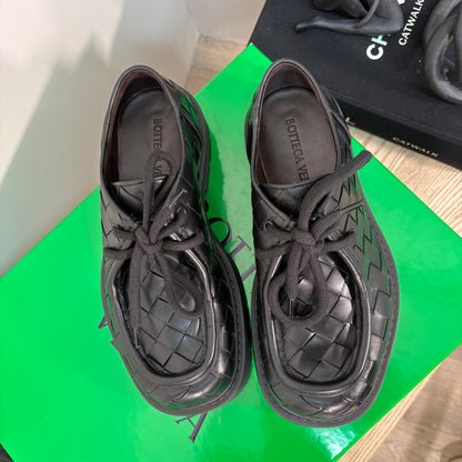 Bottega Veneta Intrecciato Leather Derby Shoes - 38/UK5