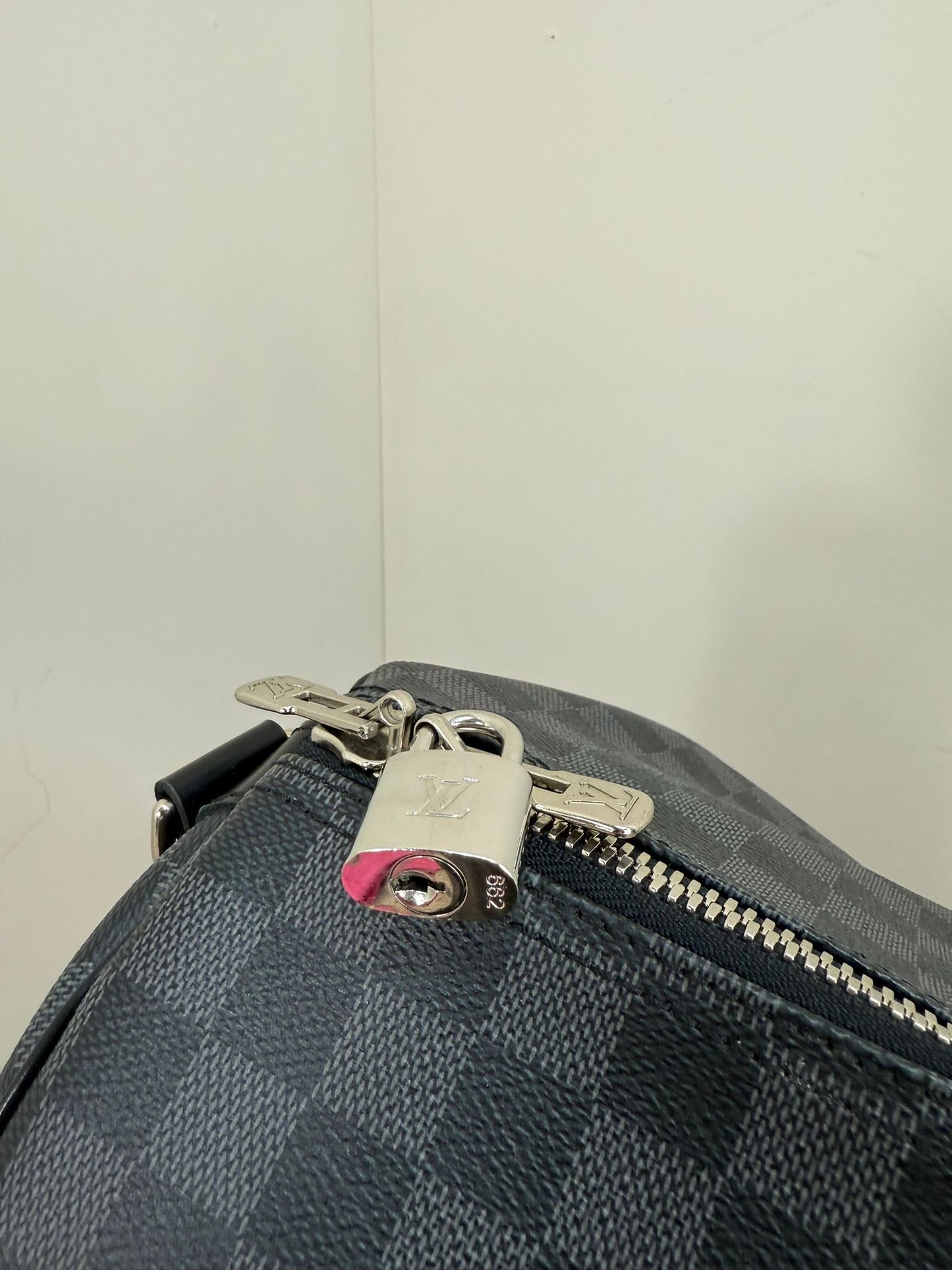 Louis Vuitton Damier 55 Bandouliere Keepall Travel Bag