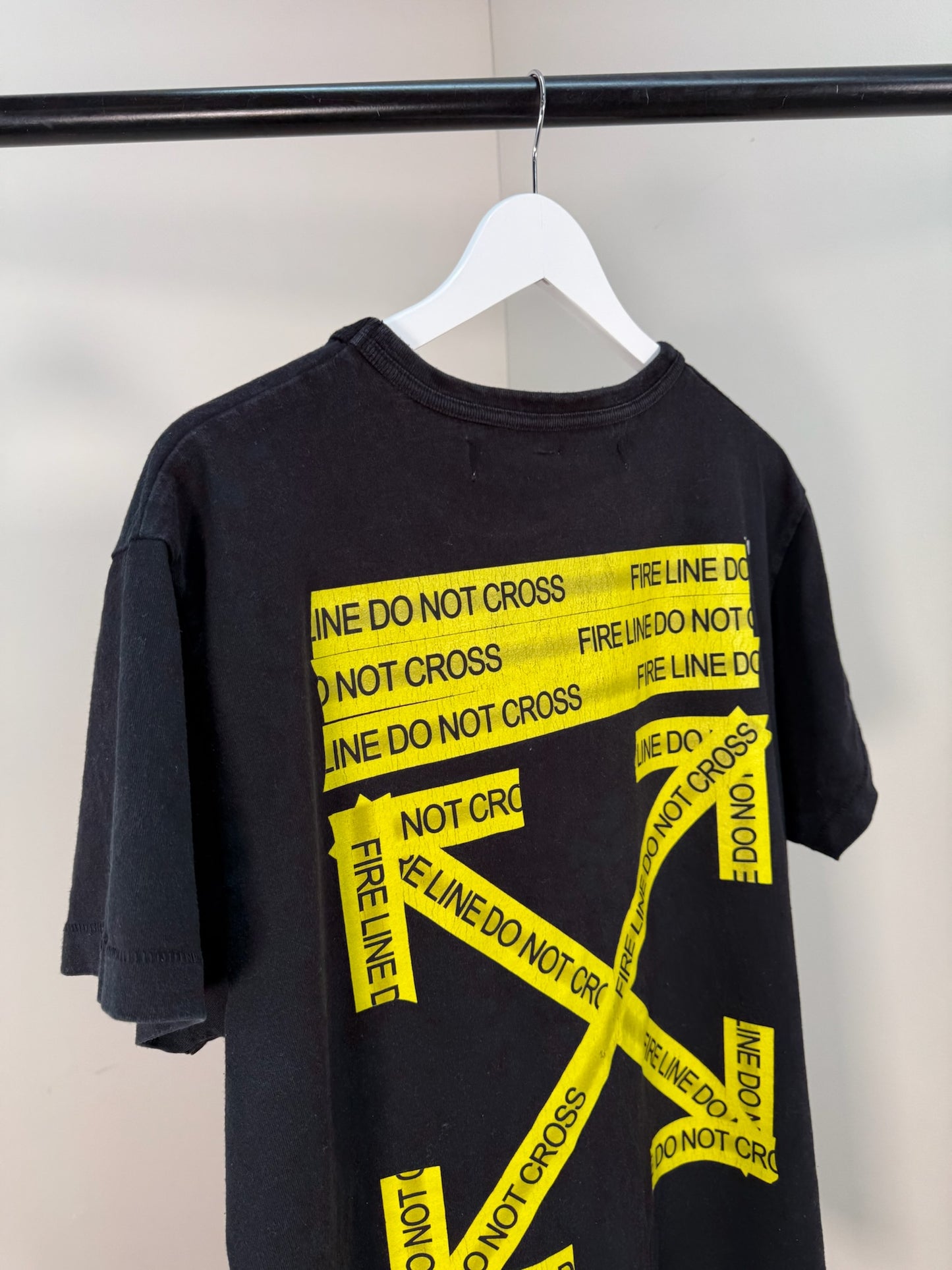 Off-White Black Yellow Tape Cross T-Shirt - Small oversize