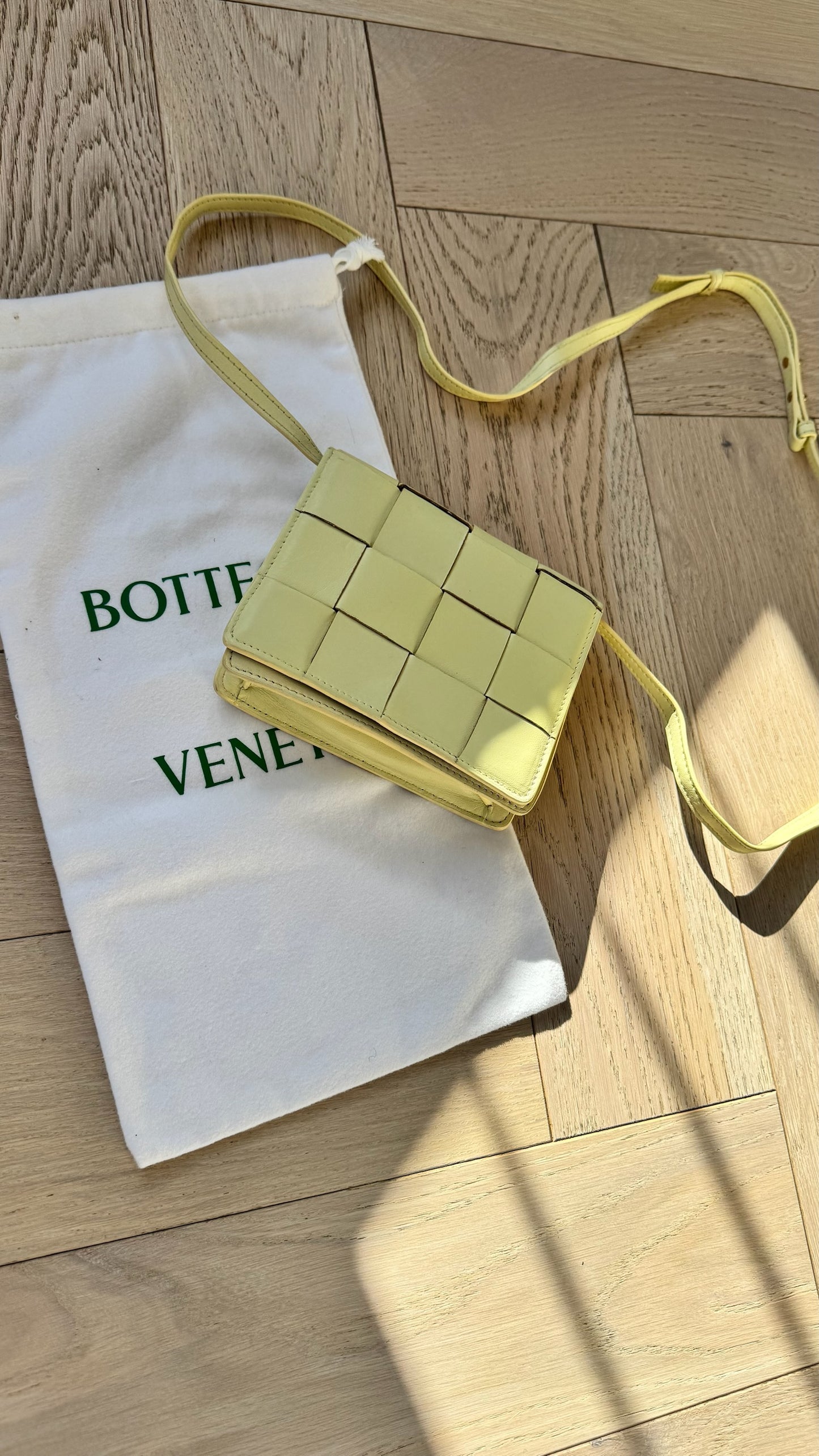 Bottega Veneta Lime Cassette Leather Bag