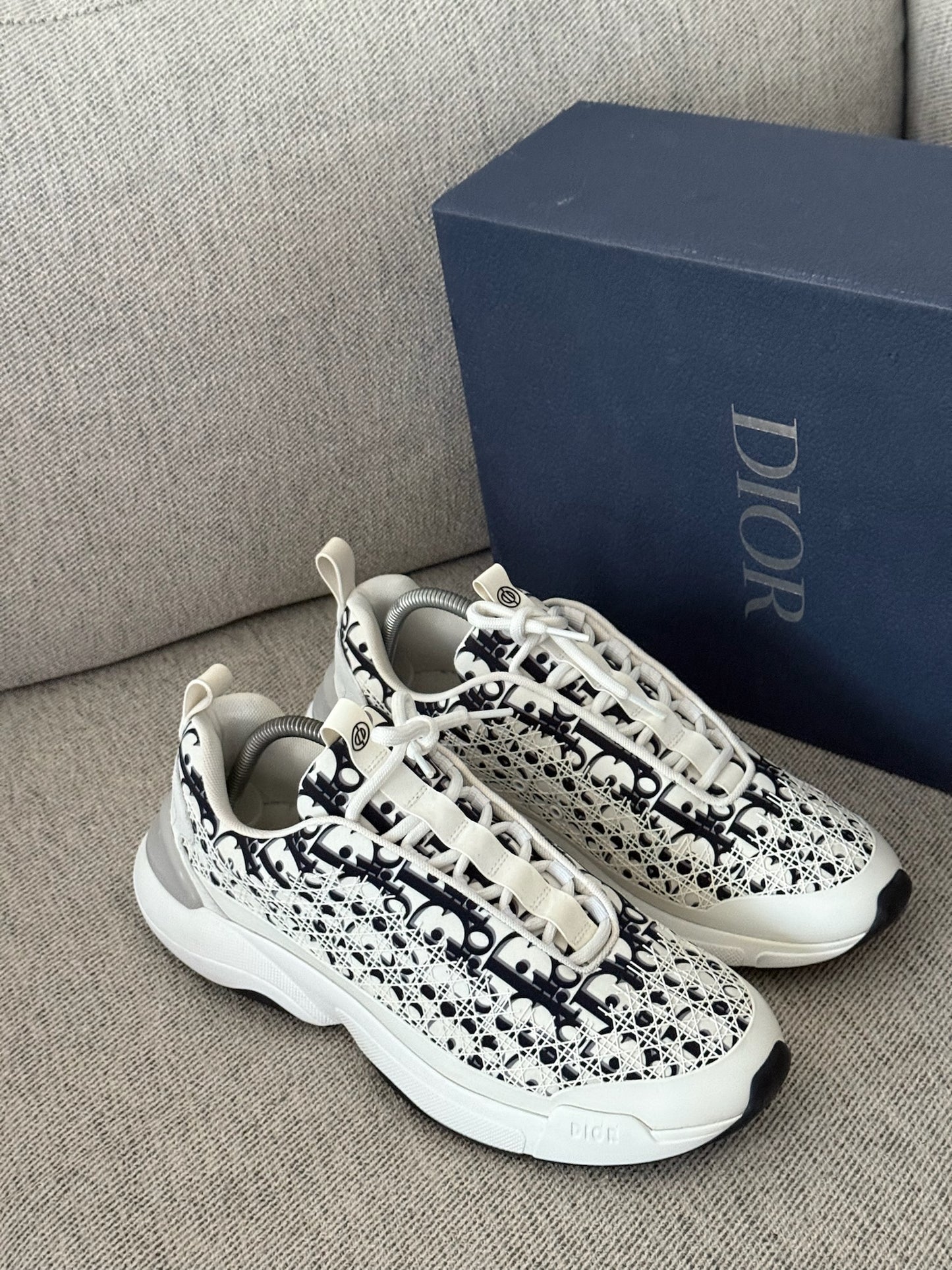 Dior B24 White Black Oblique Trainers - UK9/EU43