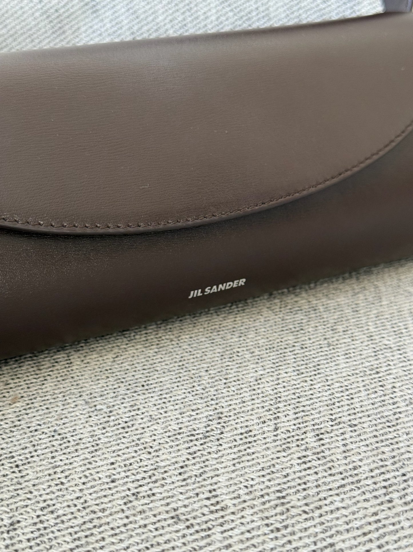 Jil Sanders Cannolo Leather Shoulder bag in Chocolate