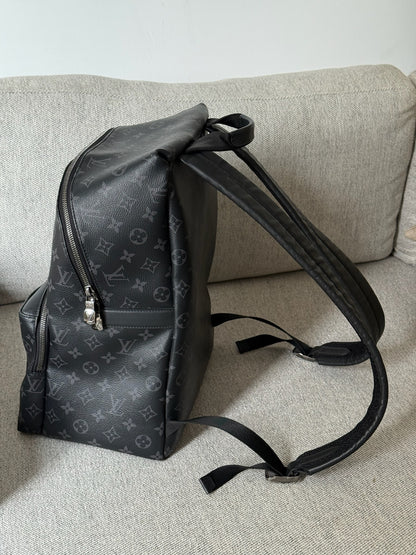 Louis Vuitton Black Discovery PM Monogram BackBag N/A