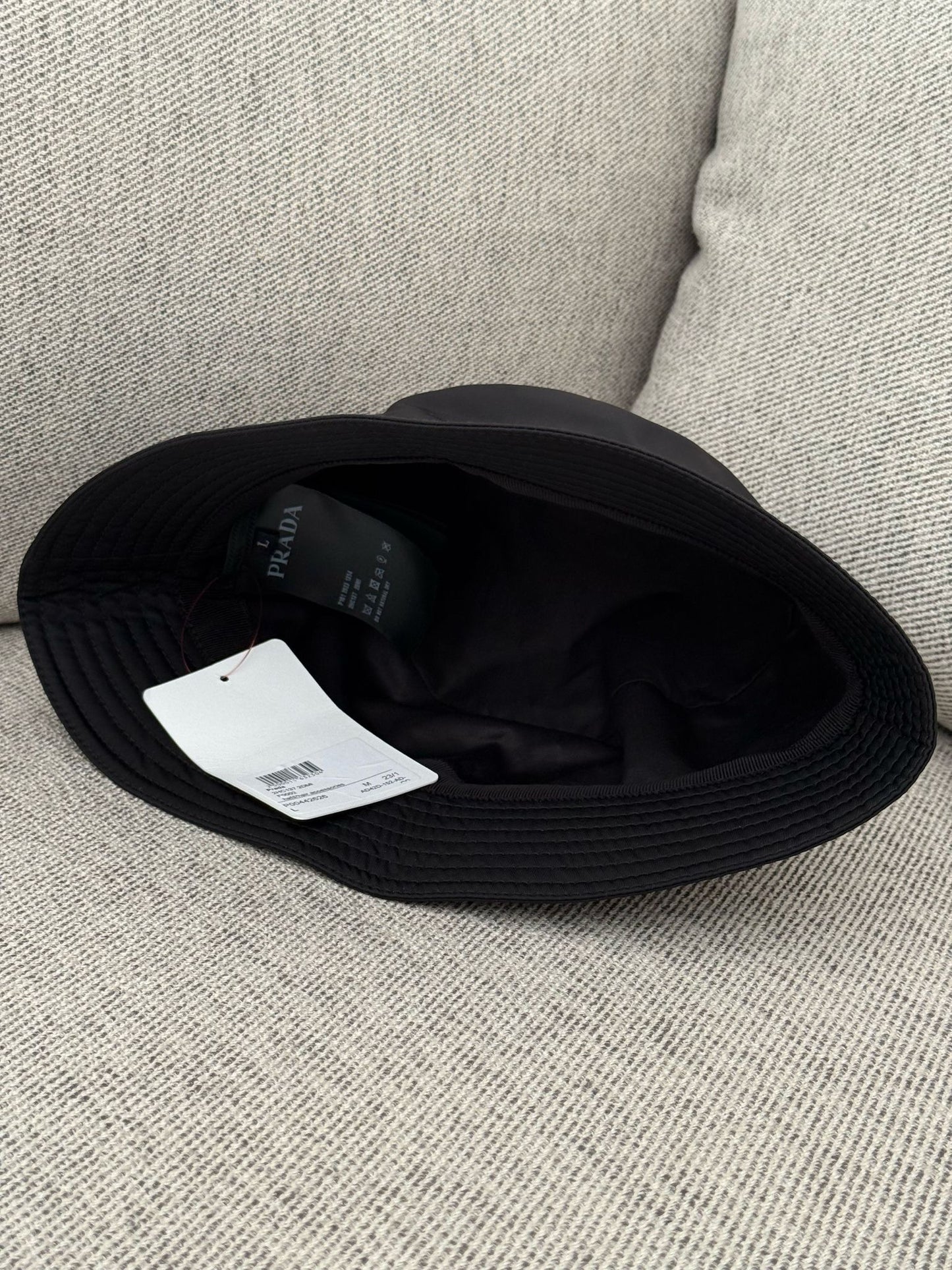 Prada Black Re-Nylon Plaque Bucket Hat - Large In Tags