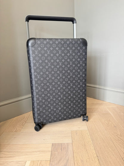 Louis Vuitton Horizon 70 suitcase