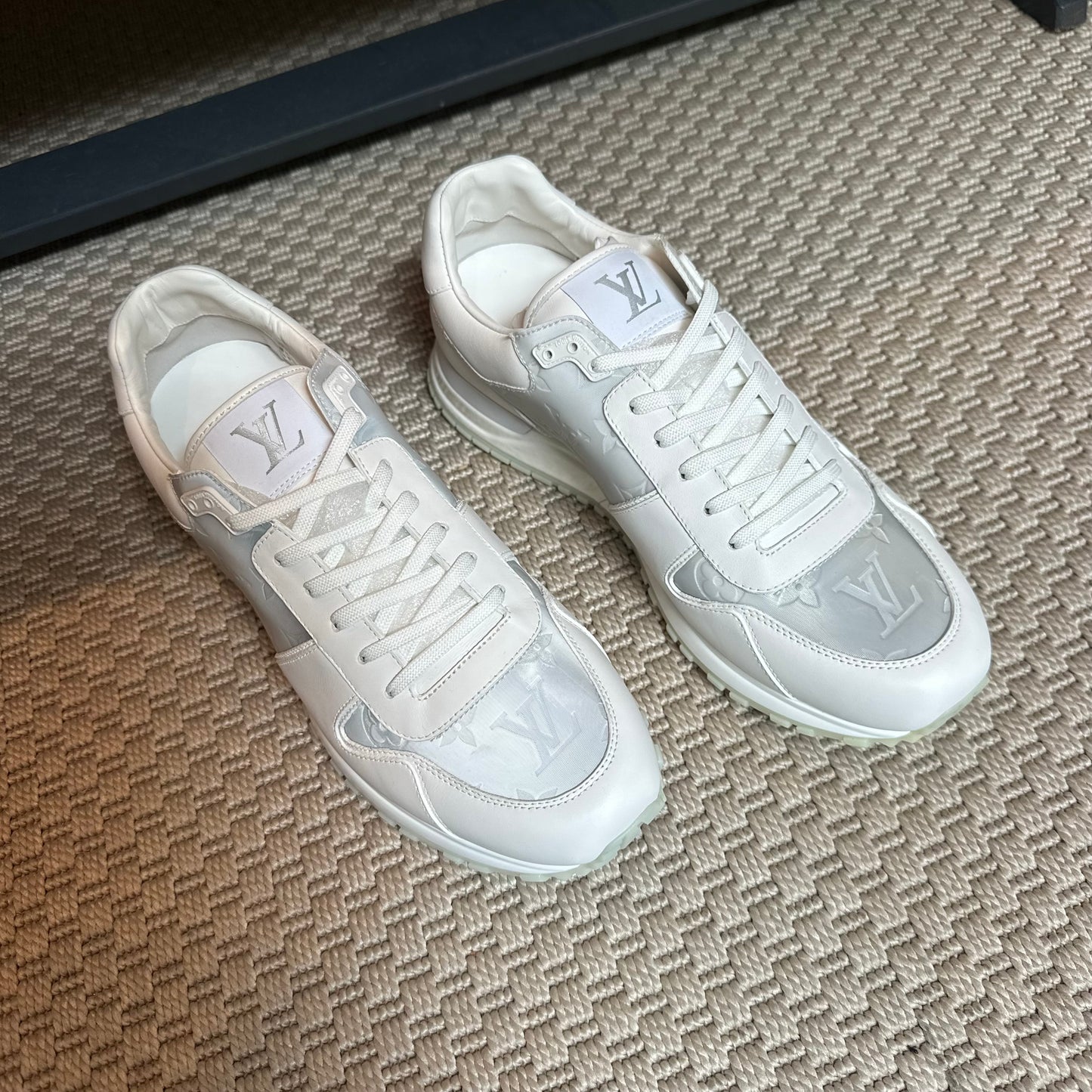 Louis Vuitton White Runaway Trainers – Brand New In Box UK 8