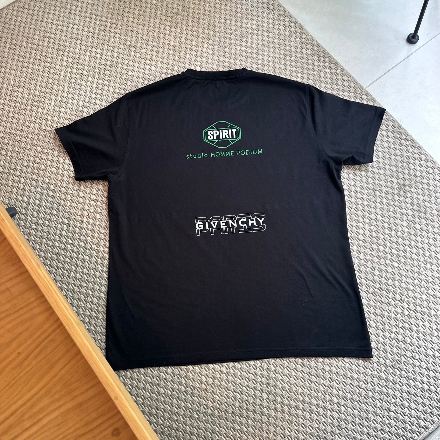 Givenchy Men's black studio home podium logo T-shirt - XL