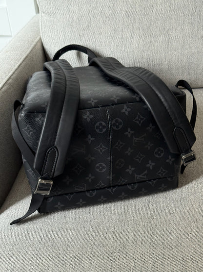 Louis Vuitton Black Discovery PM Monogram BackBag N/A