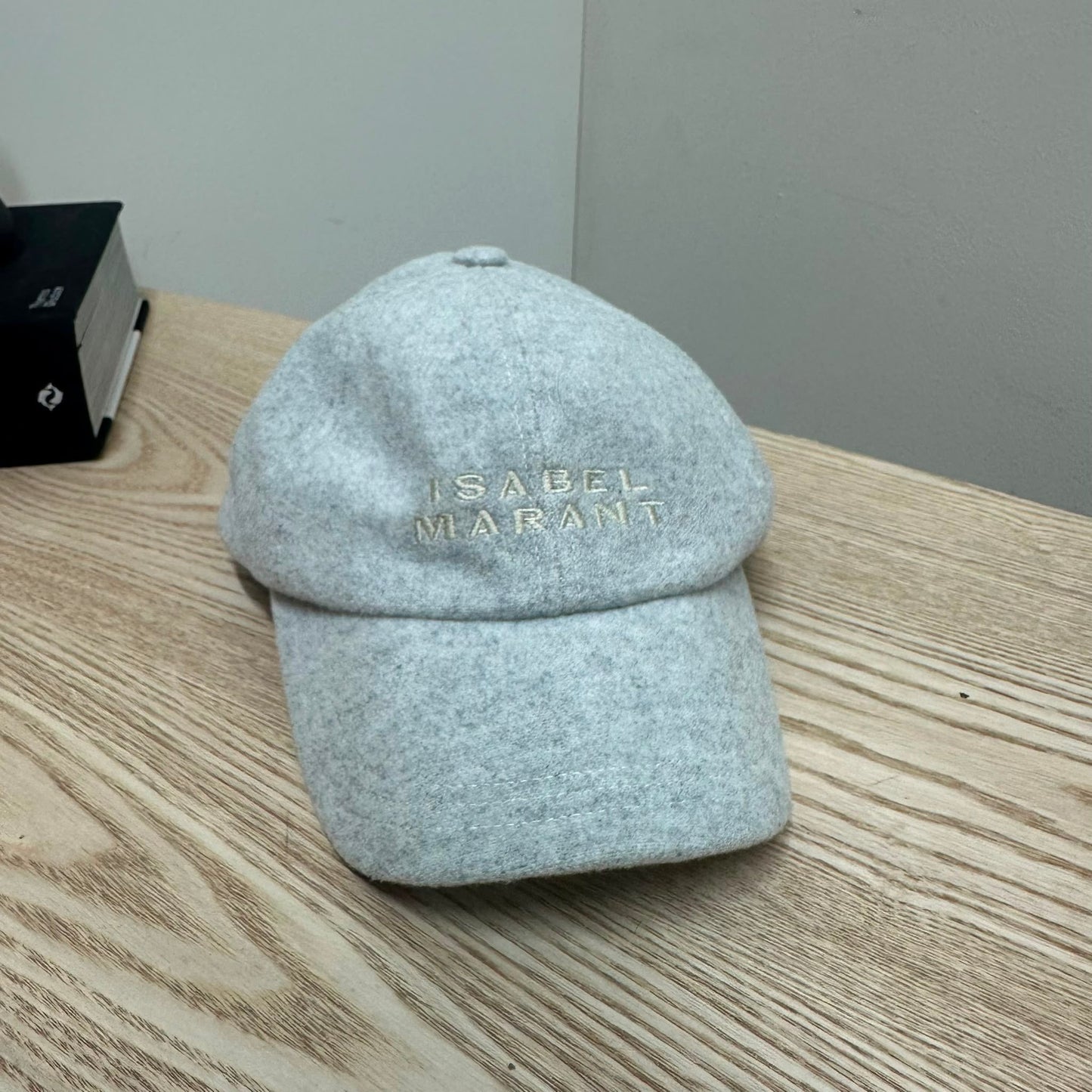 Isabel Marant Tyron Wool Cap Light Grey – 57