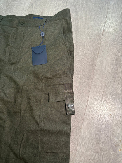 Louis Vuitton Grey Tailored Wool Cargo Trousers , brand new – IT 56