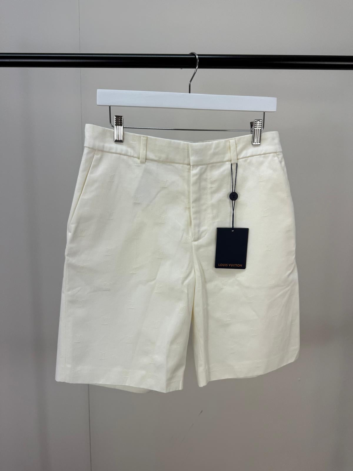 Louis Vuitton White LV Multi Logo Chino Shorts New in Tags - 46 UK XS