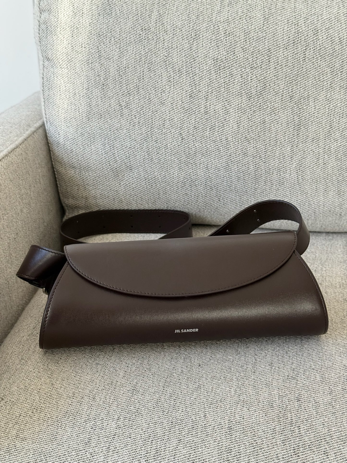 Jil Sanders Cannolo Leather Shoulder bag in Chocolate