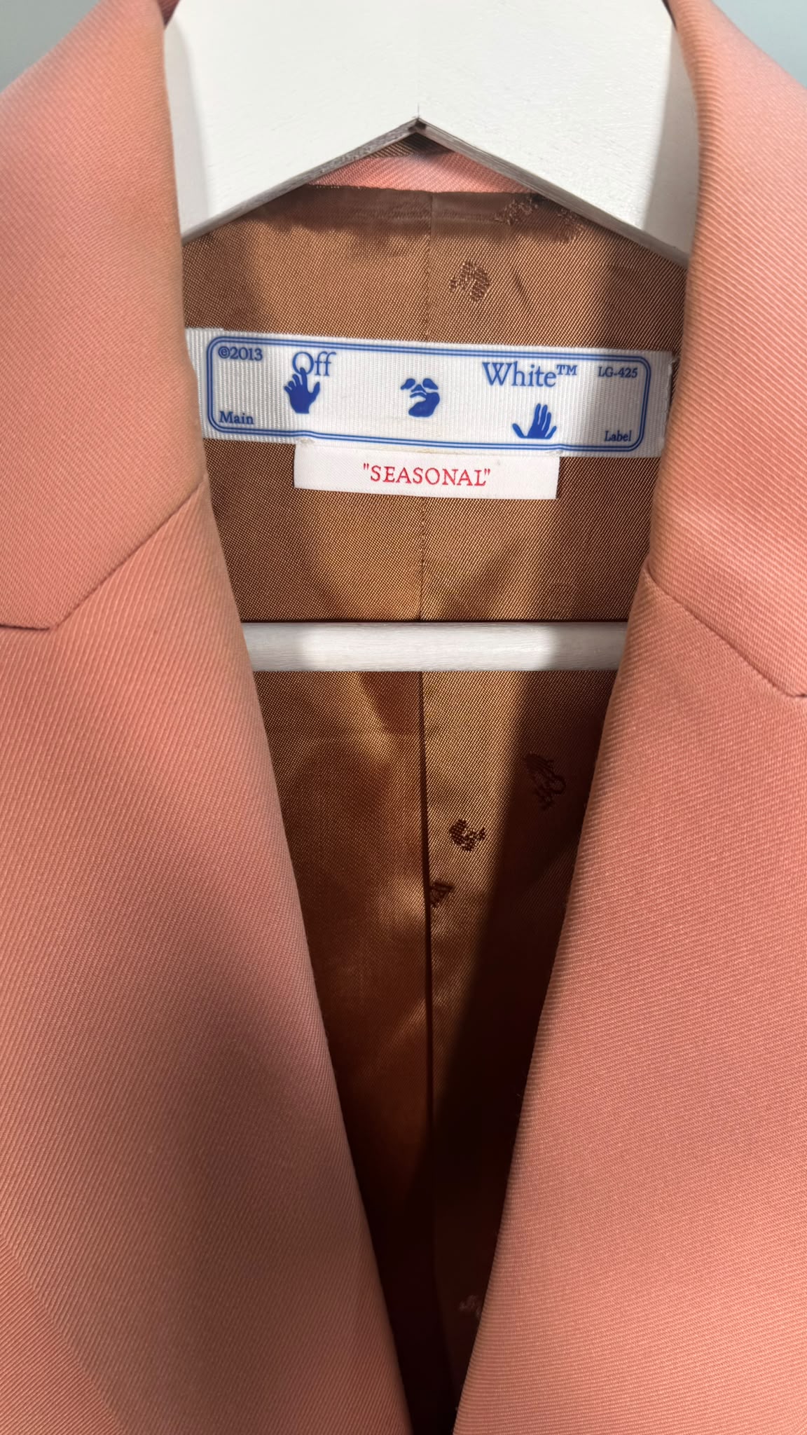 Off-White Salmon Single-Breasted Blazer – IT 42, UK 10