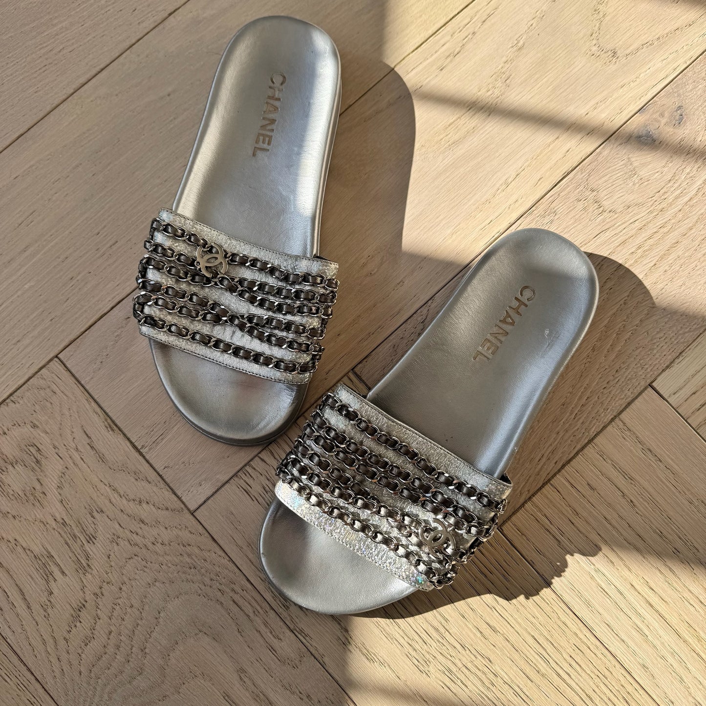 Chanel Silver CC Chainlink Flat Slide Sandals - UK 6