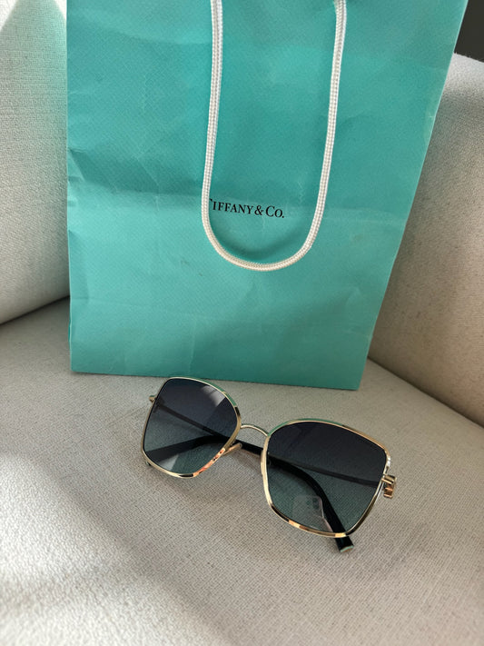 Tiffany & Co Pale Gold Metal With Grey Gradient Butterfly Lenses T Logo Sunglasses – 58mm Lens