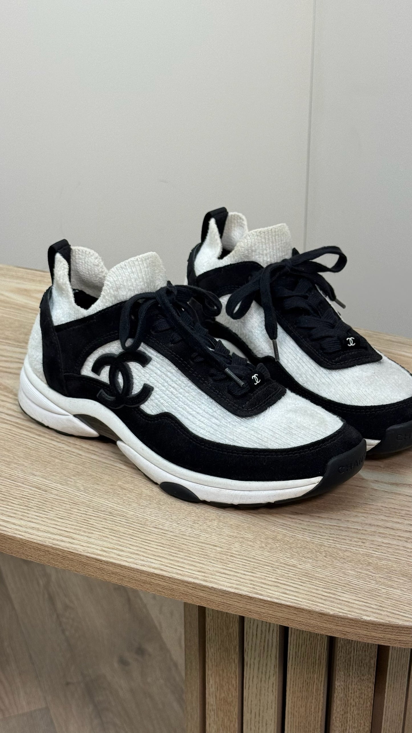 Chanel Black And White Fabric Suede Calfskin CC Trainers - UK 7