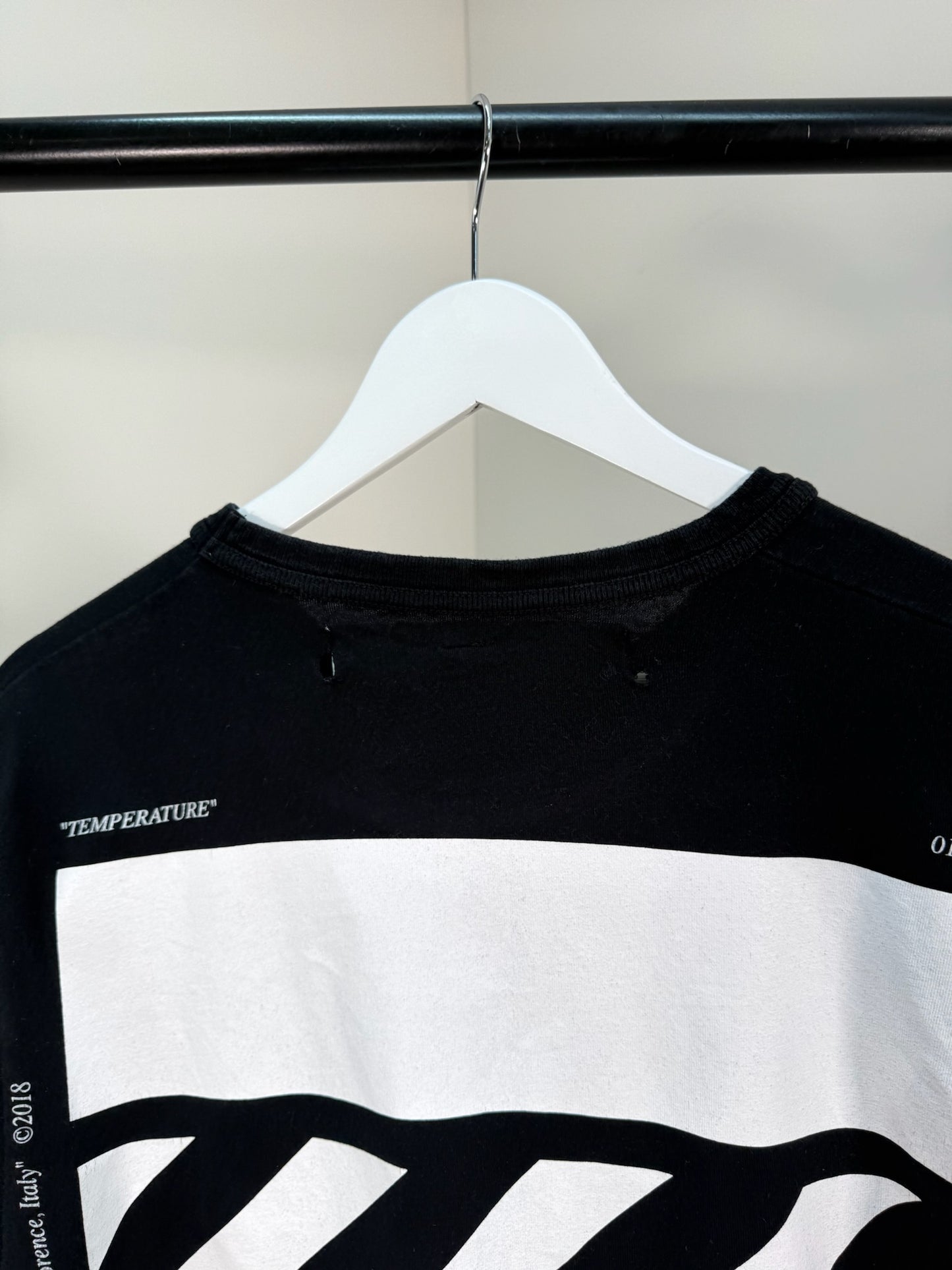 Off-White Black Long Sleeve Temp t-shirt - Small