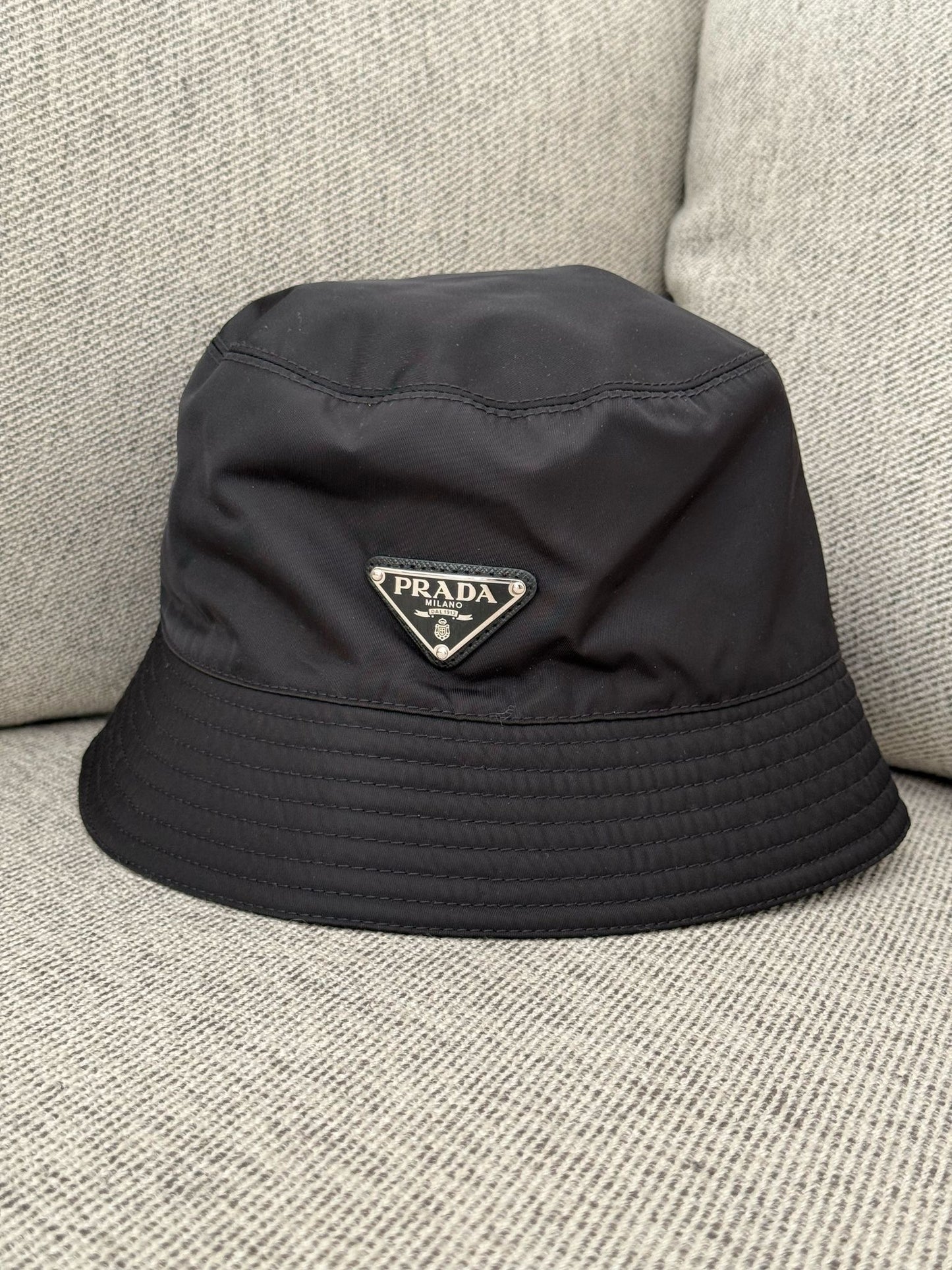 Prada Black Re-Nylon Plaque Bucket Hat - Large In Tags