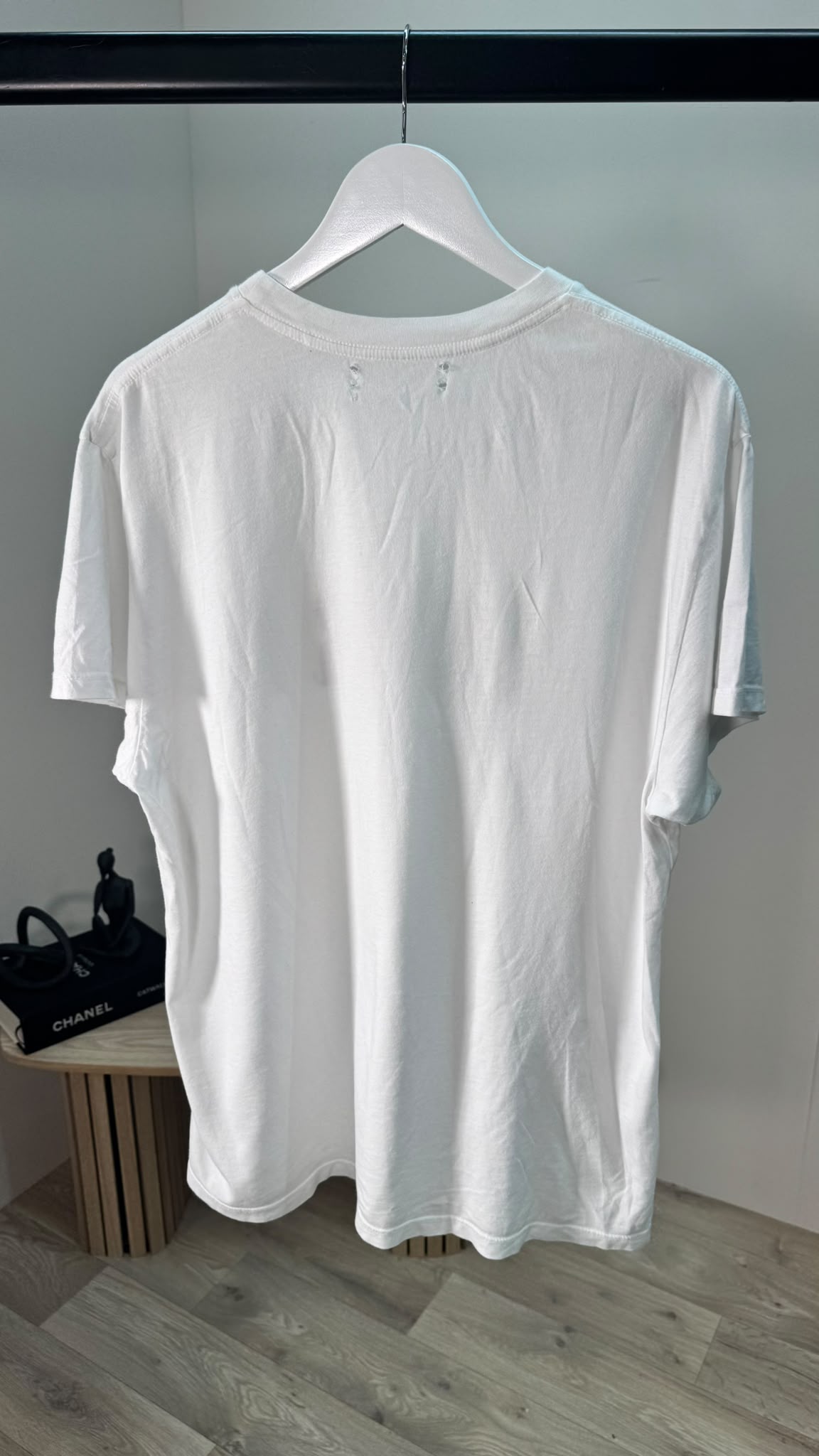 Amiri White Logo  T-Shirt – Medium