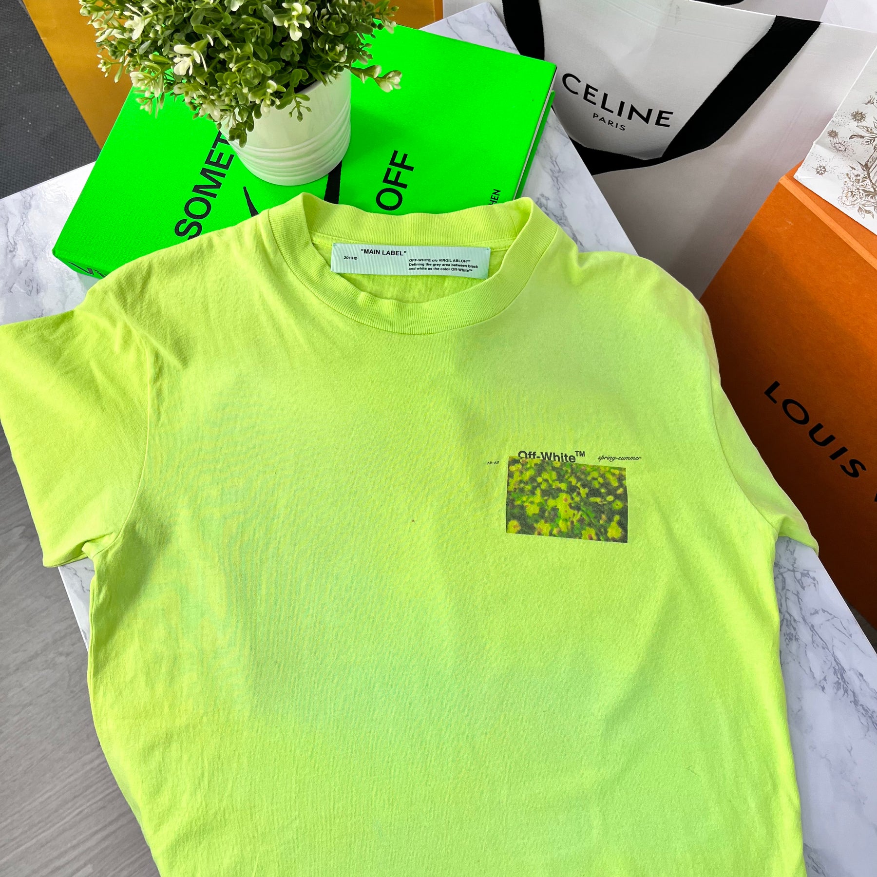 OFF-WHITE Yellow Flower Short Sleeve T-Shirt (Small)