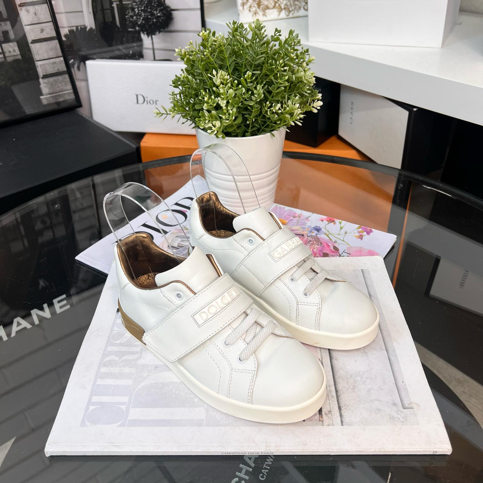 Kids valentino trainers best sale