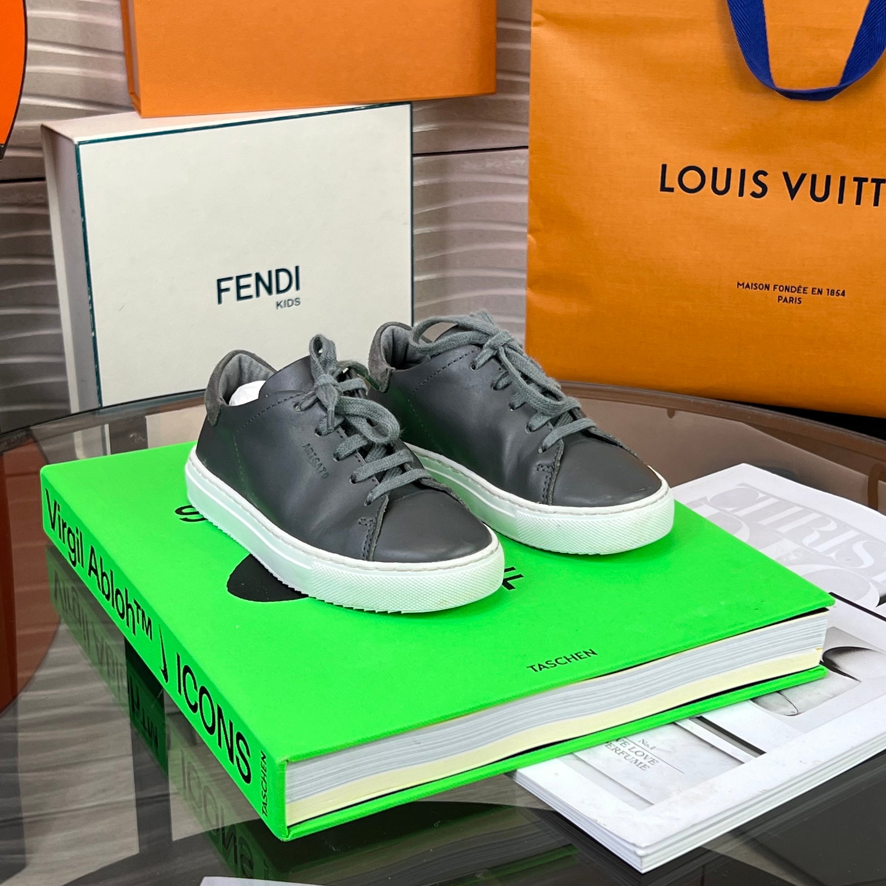 Fendi girls outlet trainers